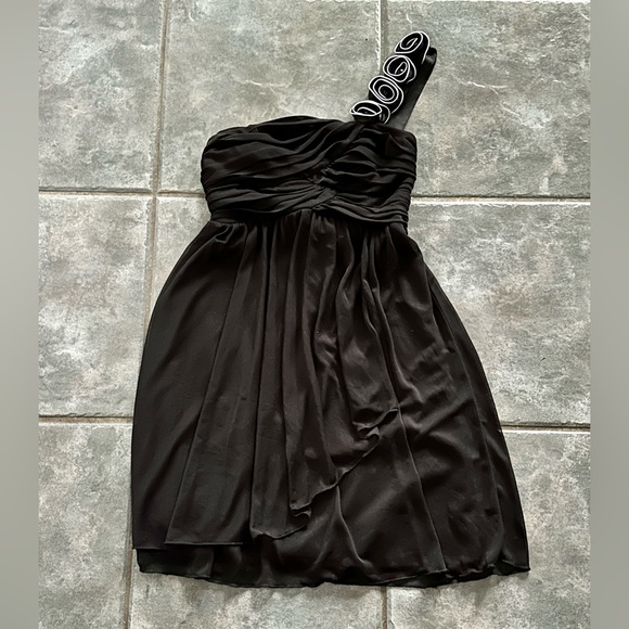 One strap dress perfect for prom wedding or a night out - Picture 1 of 2